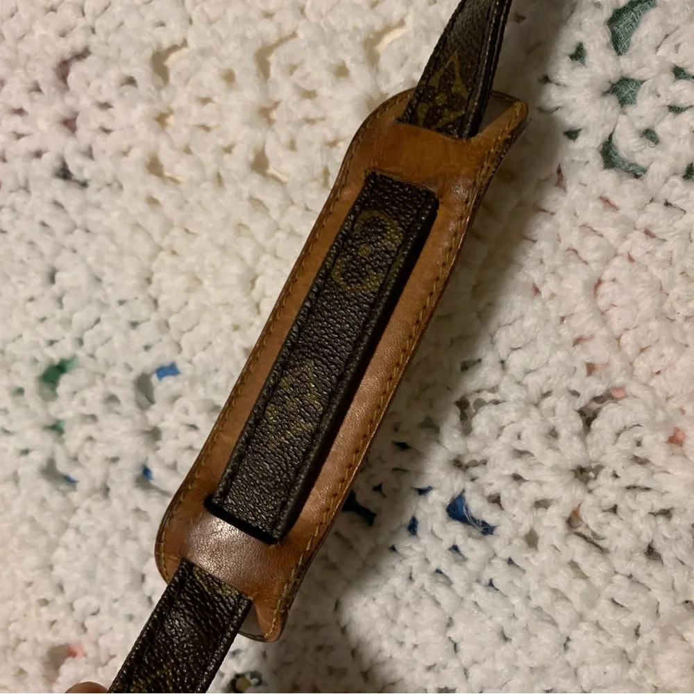 Authentic Louis Vuitton Monogram Danube GM bag - Picture 9 of 16